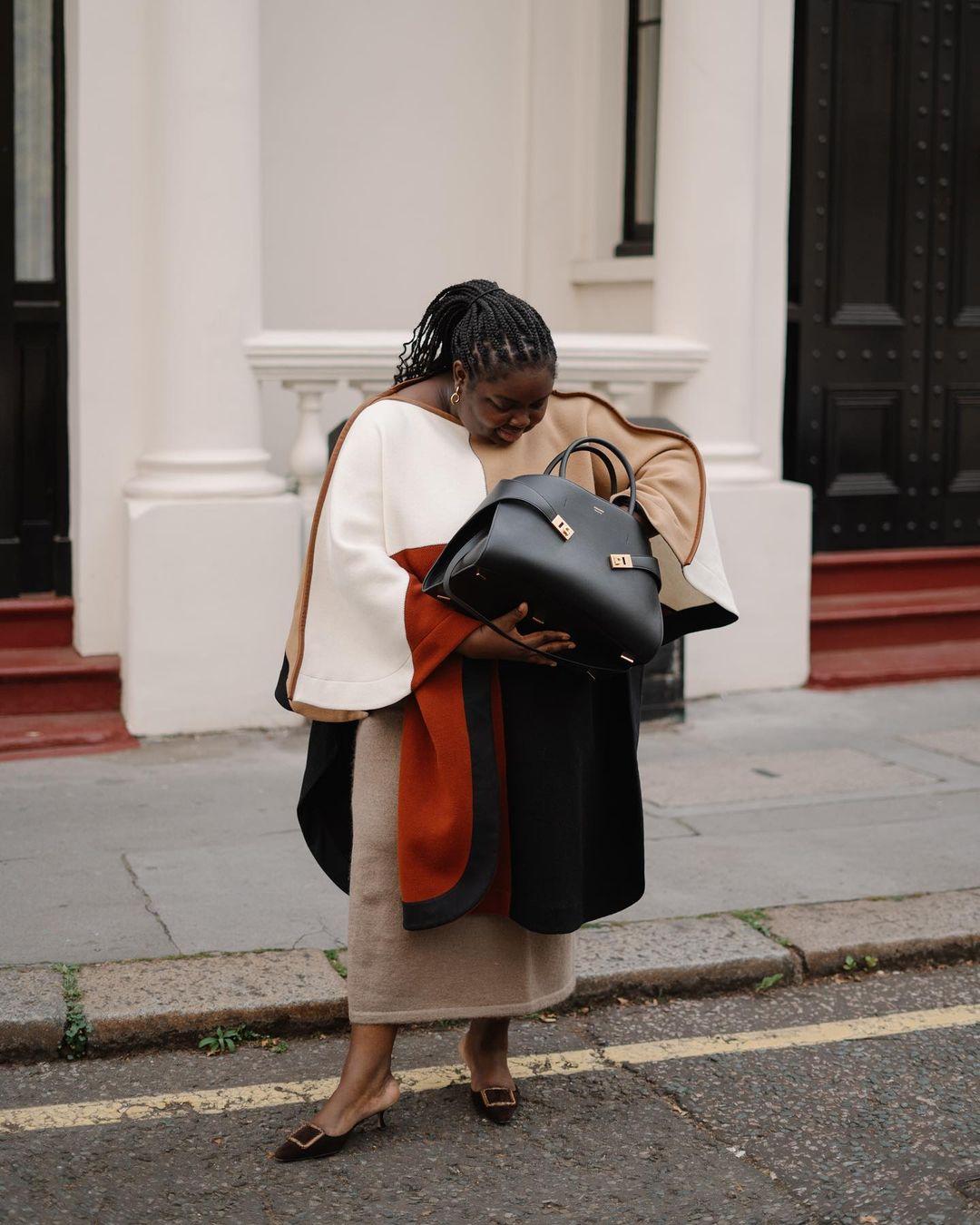 How to Sell Handbags Online: A Beginner’s Guide (+ 5 Legit Places)