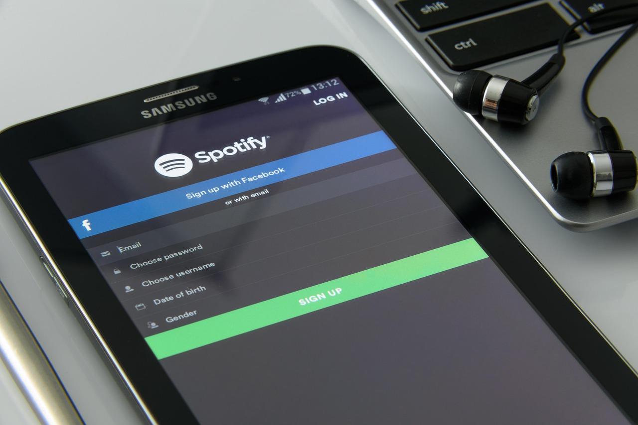 Utilizing Social Listening to Enhance Your Strategy
