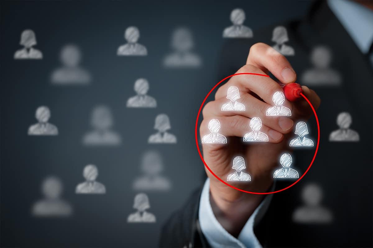 Identifying⁢ Your Target‌ Audience and Market Needs