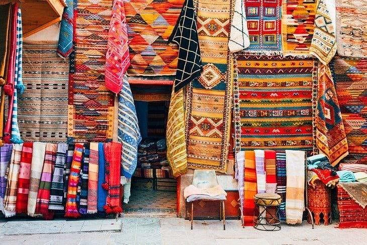 Understanding the⁤ Rug Market⁣ and​ Your Audience