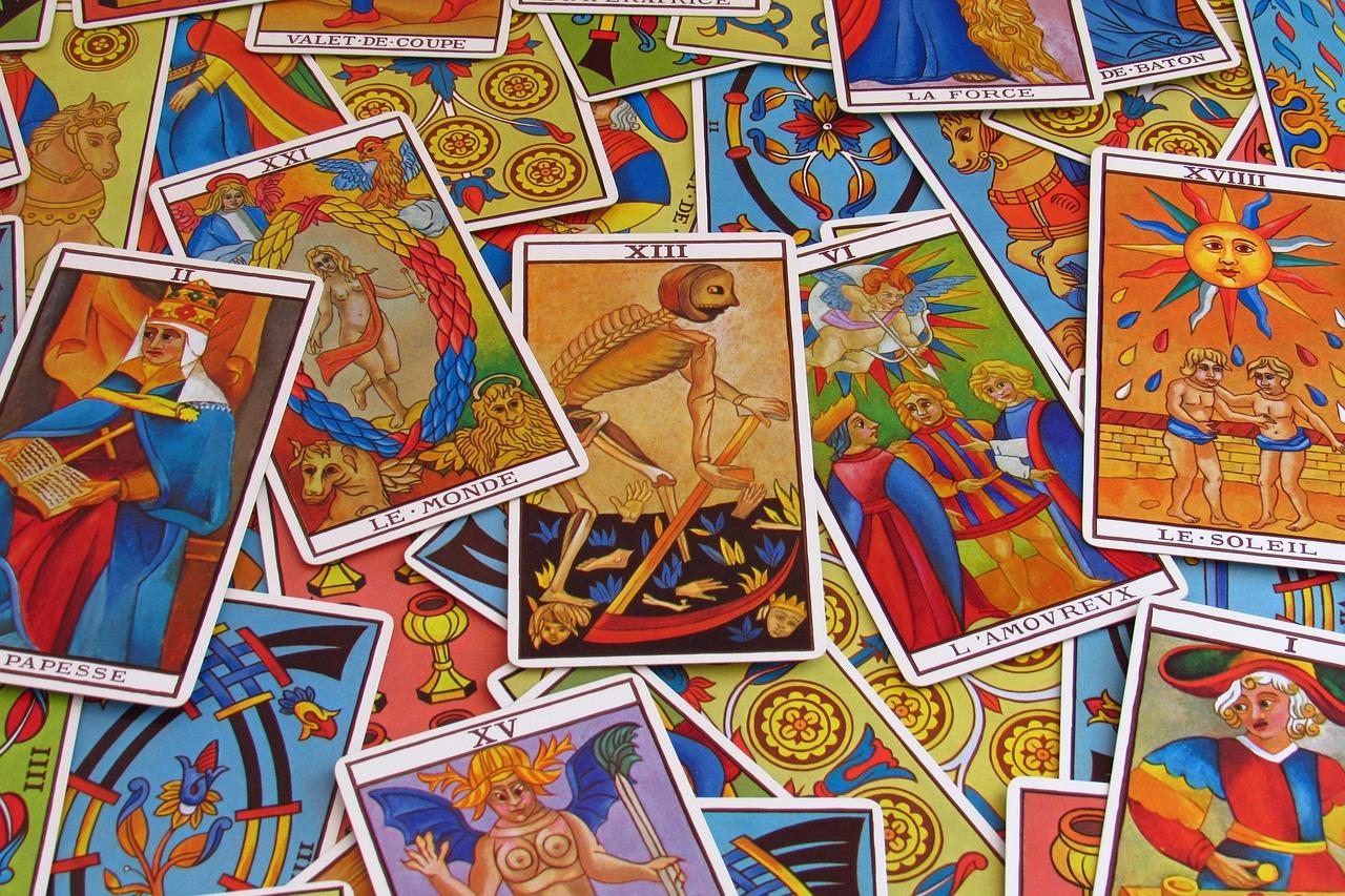 Understanding ‍the Basics of ​Tarot Cards