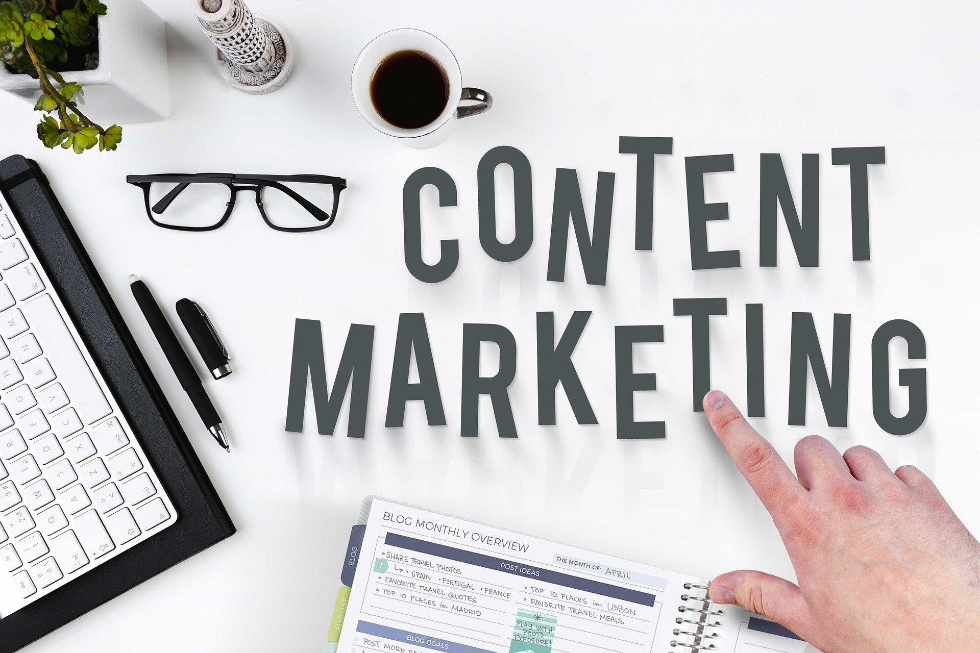 User Generated Content Marketing: Ultimate Guide (+ 5 Examples)