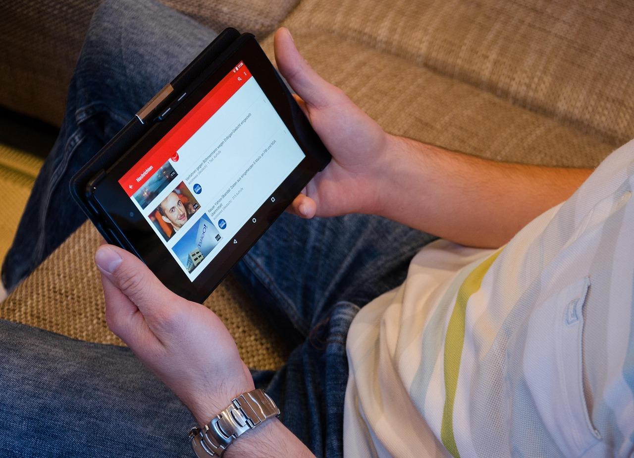 Turning ⁢Your Reading List⁢ into a YouTube ‌Channel for Profit