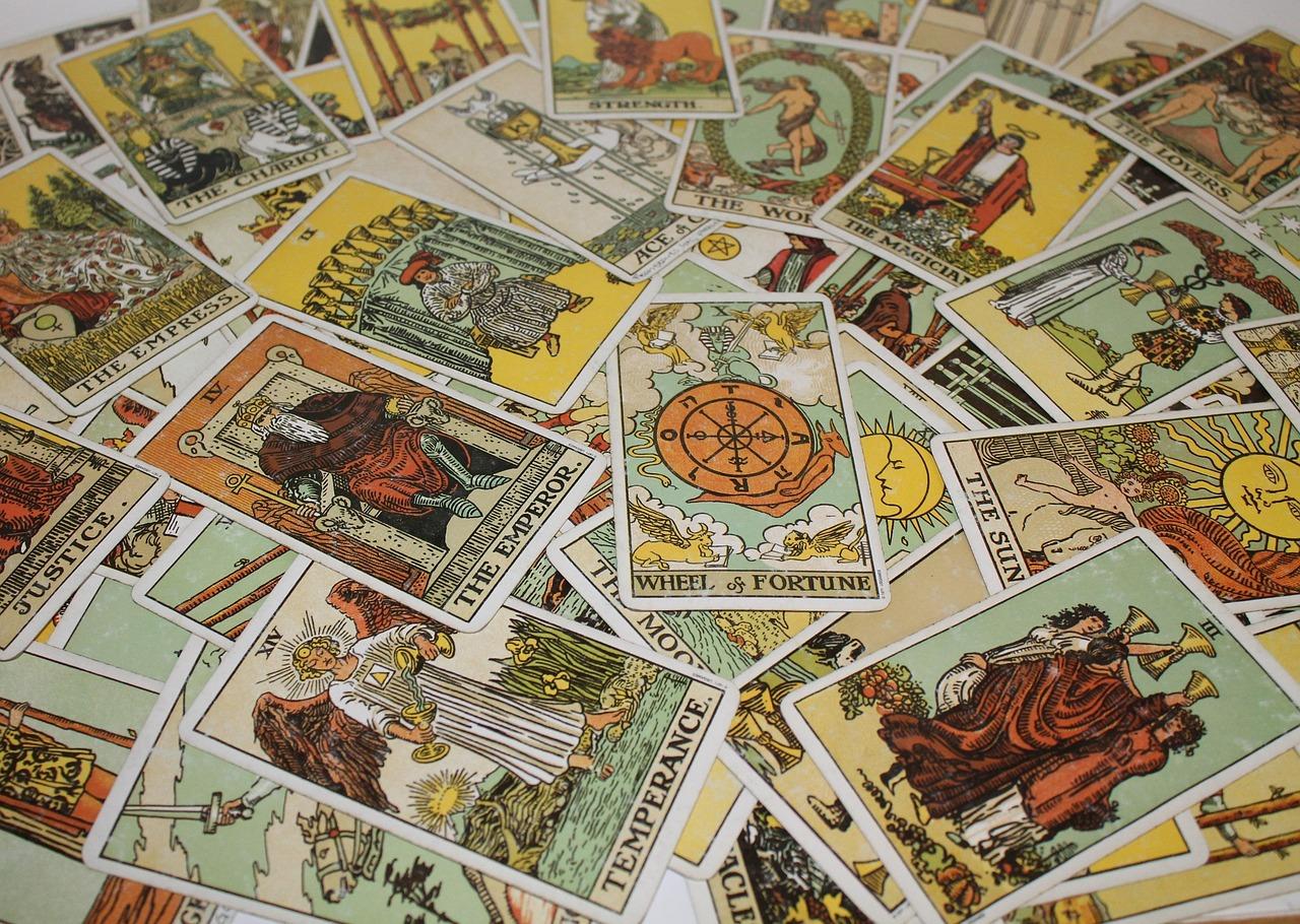 Navigating⁤ Ethical Considerations ⁤in Tarot Reading