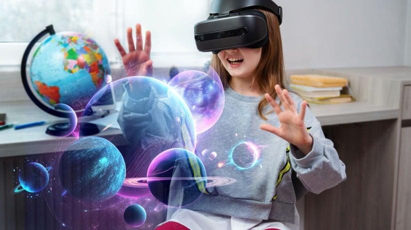 Enhancing Real ​Estate Listings with AR Features