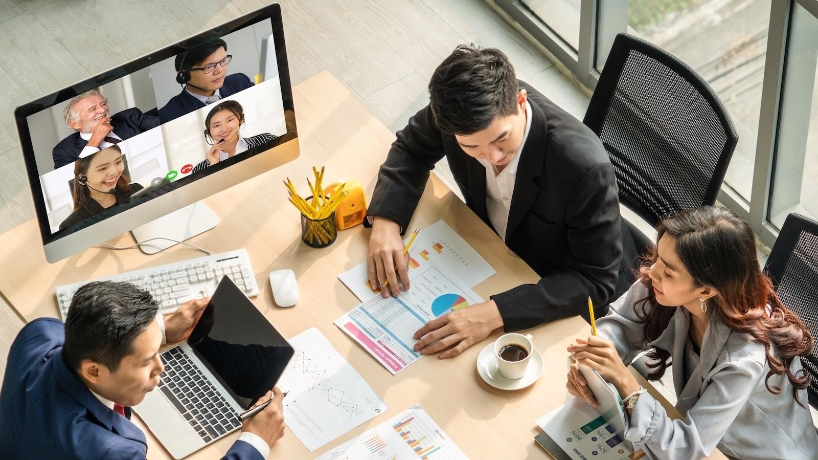 Adapting Your Management Style for a ⁢Hybrid Team Environment