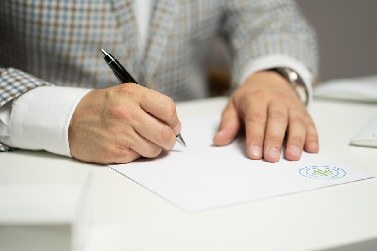 Understanding Contracts and Deliverables in Web Development