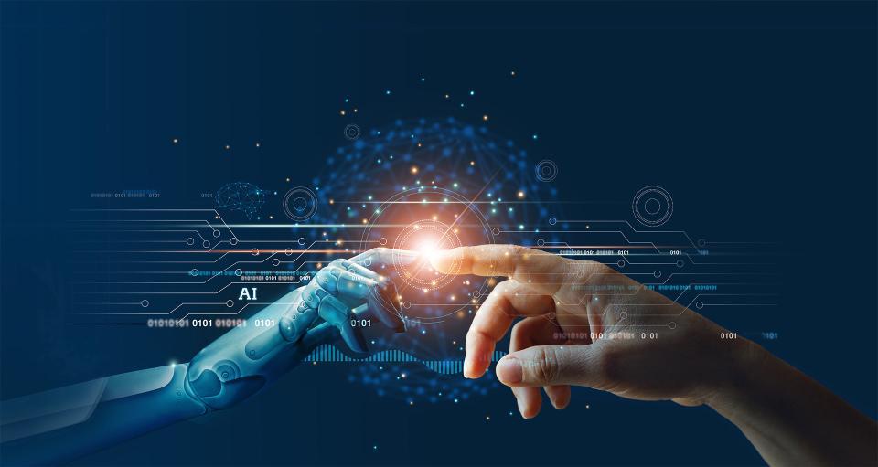 Exploring the Synergy Between Human Designers​ and​ AI
