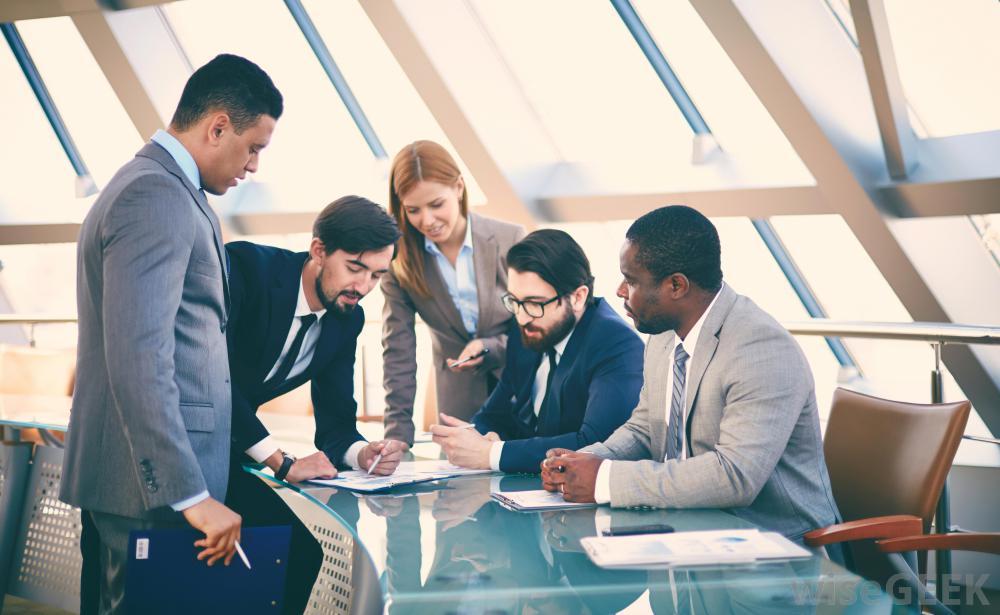 Consulting‌ with ⁢Professionals: ⁤When is it Necessary?