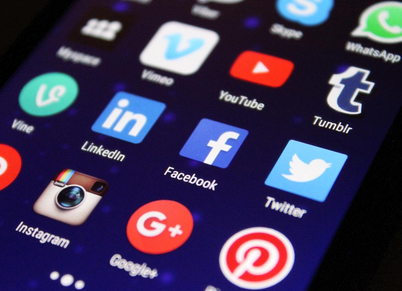 Using Social ‌Media to Drive Traffic to Your Cleaning Business Site
