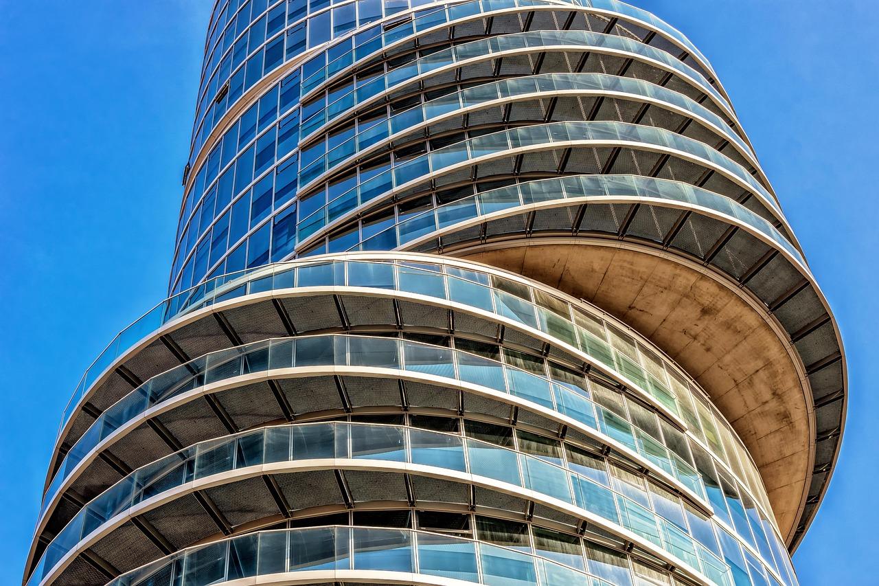 The Infrastructure Behind the AI Boom: From Data Centers to Data-Driven Commercial Real Estate